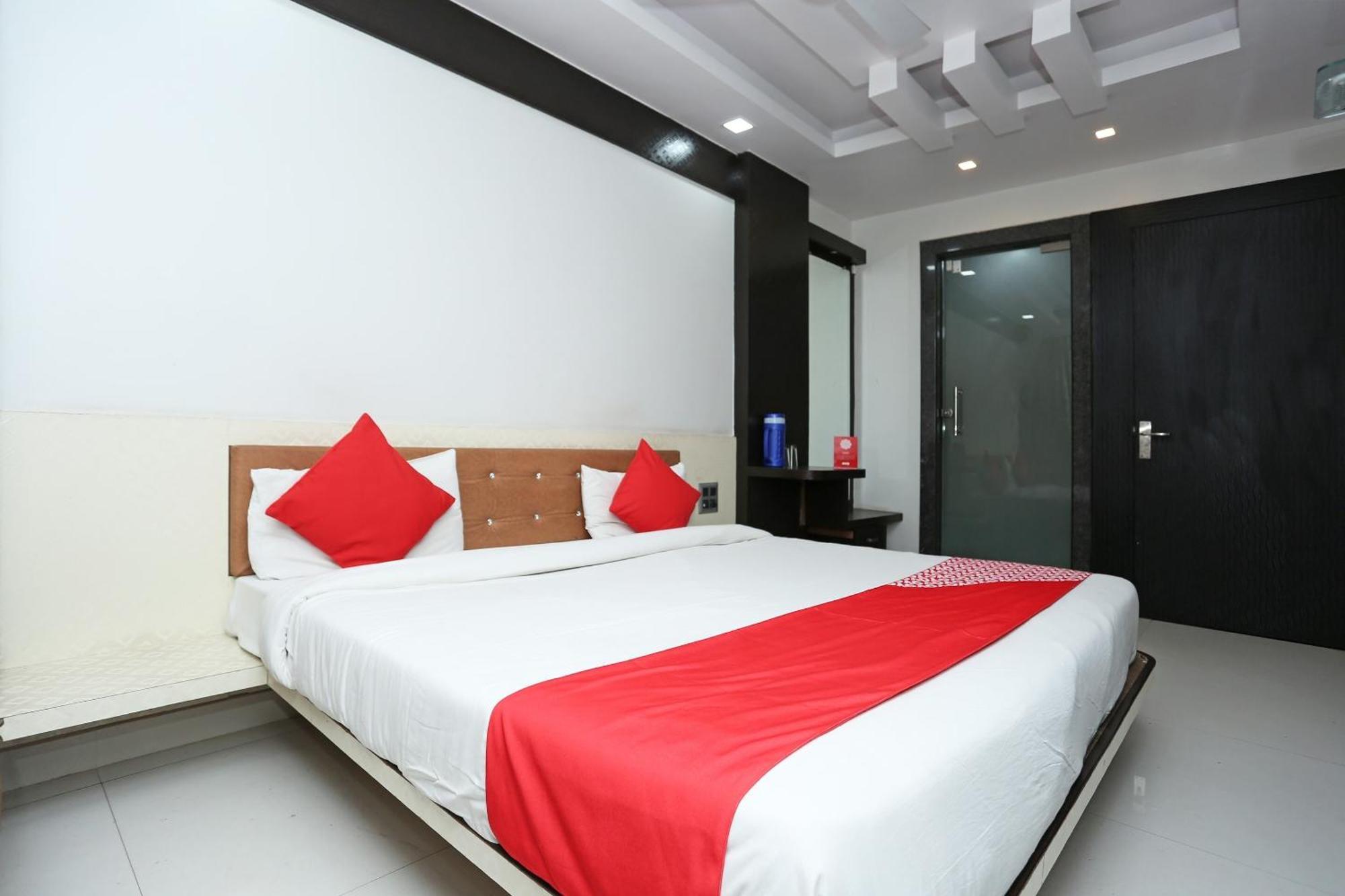Collection O 3995 Hotel Shree Kishan Palace Bhopal Exterior photo